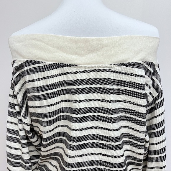 By Together Striped Raw Hem Slouchy Oversized Off The Shoulder Sweater Medium - Picture 7 of 9